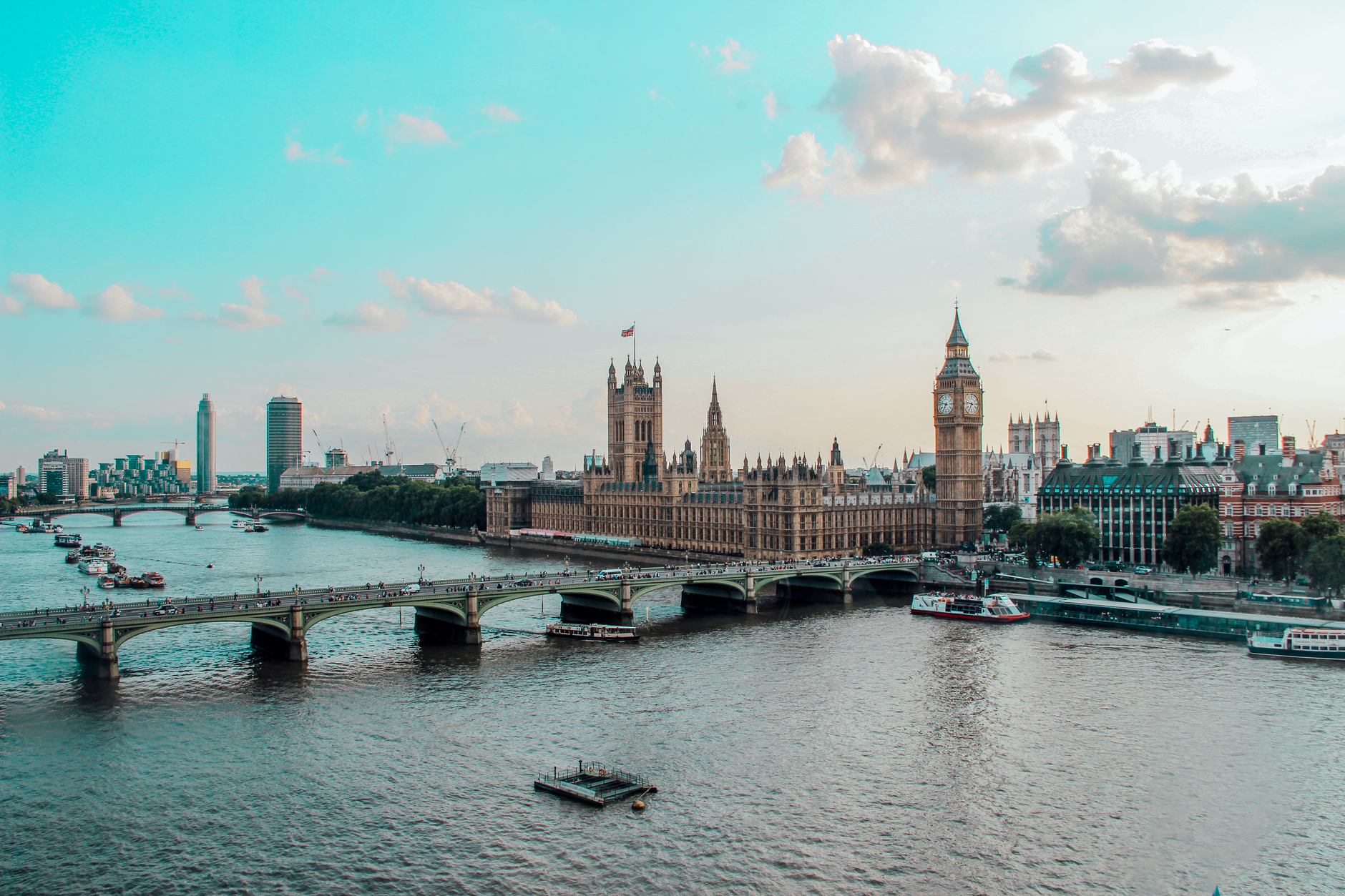 Captivating aerial view of Westminster Palace, Big Ben, and River Thames in London, UK. — Photo by Gianluca Pugliese on Pexels